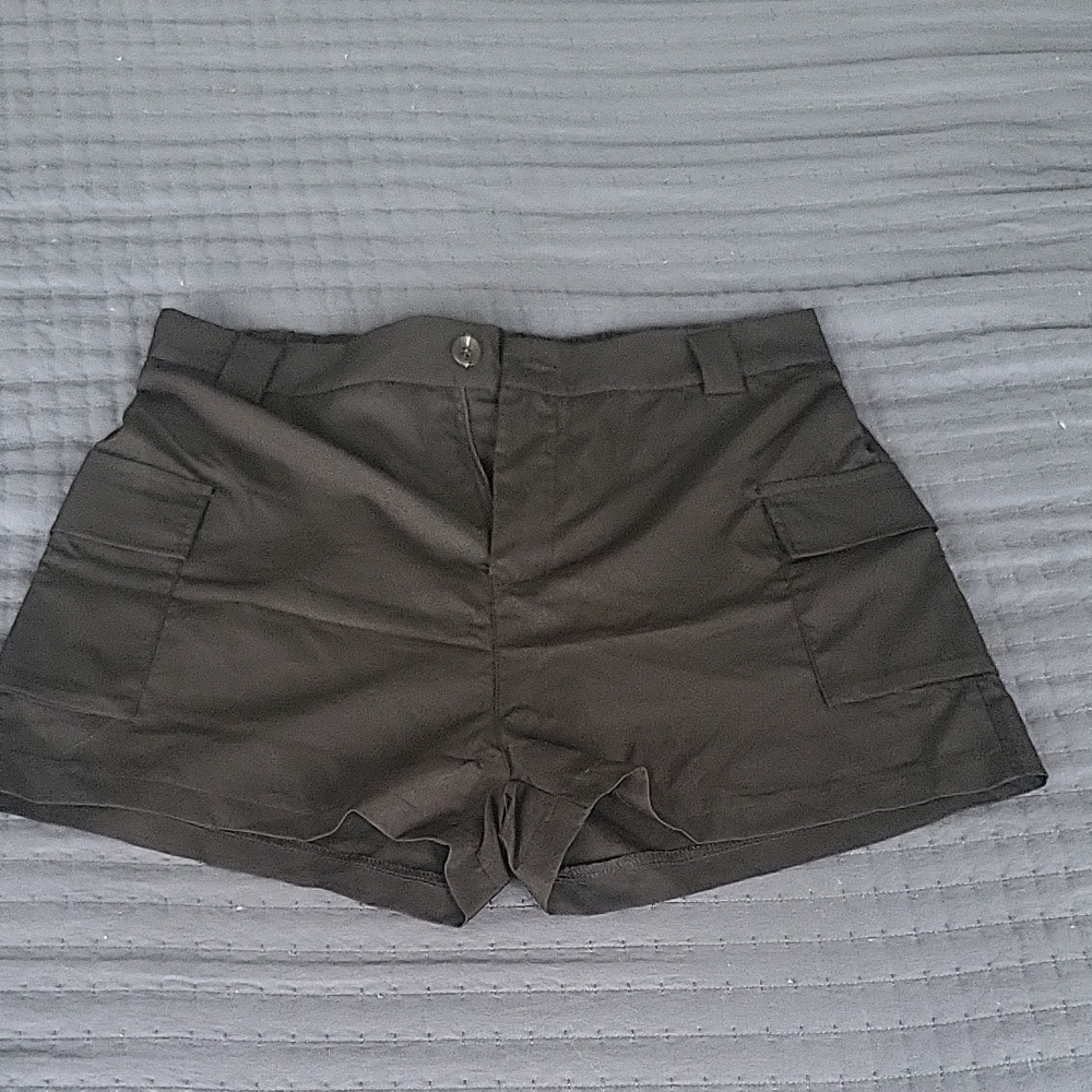 SHEIN Women's Dark Gray Cargo Shorts